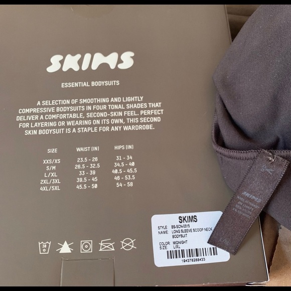 SKIMS Essential Long Sleeve Scoop Neck Bodysuit L/XL - Picture 10 of 12